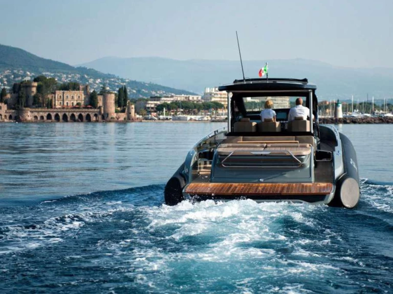 Wynajem łodzi Sacs REBEL 47 w Cannes na SamBoat 