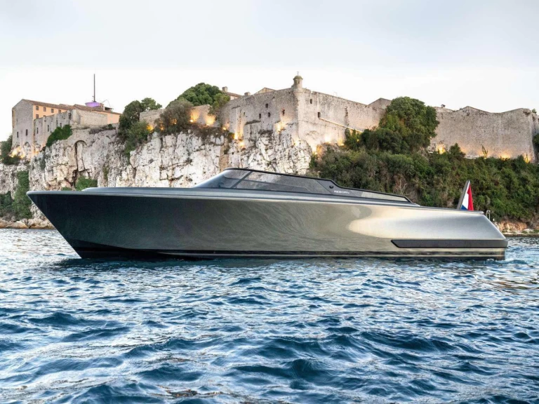 Wynajem łodzi Antibes tanio Bowrider 38