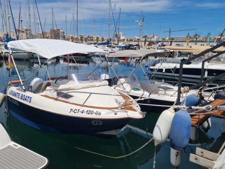 Wynajem łodzi Quicksilver 470 Cruiser w Torrevieja na SamBoat 