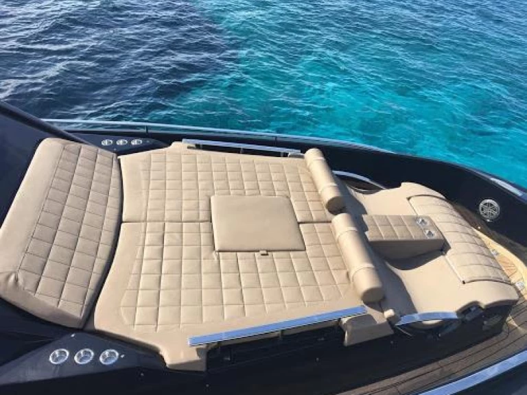 Wynajem Motorówka Sacs z patentem 