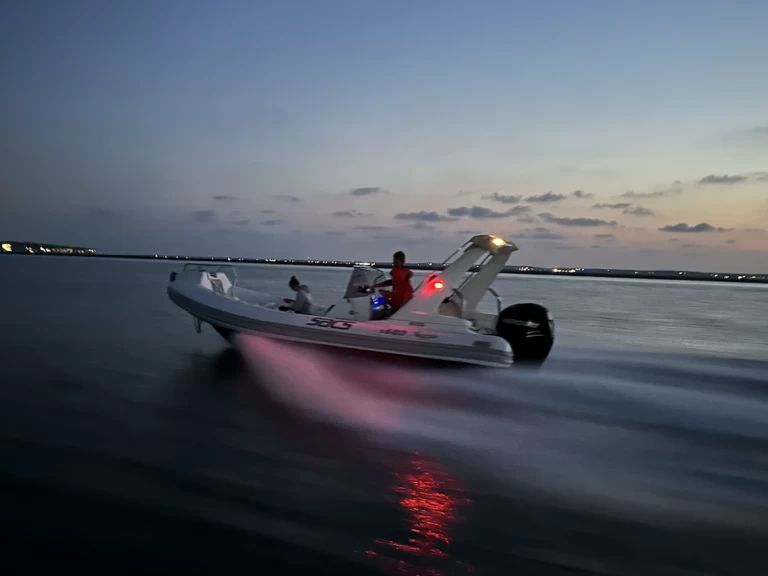 Łódż półsztywna do wynajmu w Arcachon w najlepszej cenie