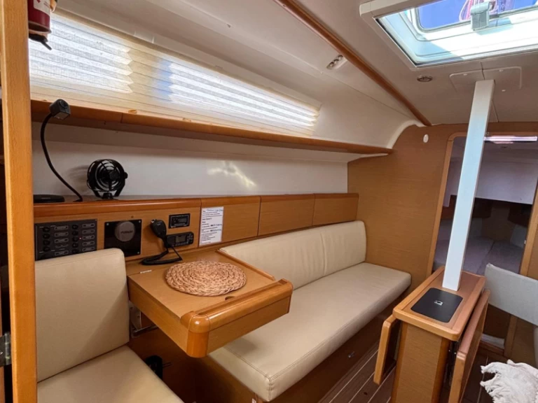 Wynajem Żaglowiec w Gouvia - Jeanneau Sun Odyssey 33i