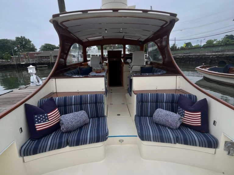 Luksusowy jacht do wynajmu w Palm Beach w najlepszej cenie