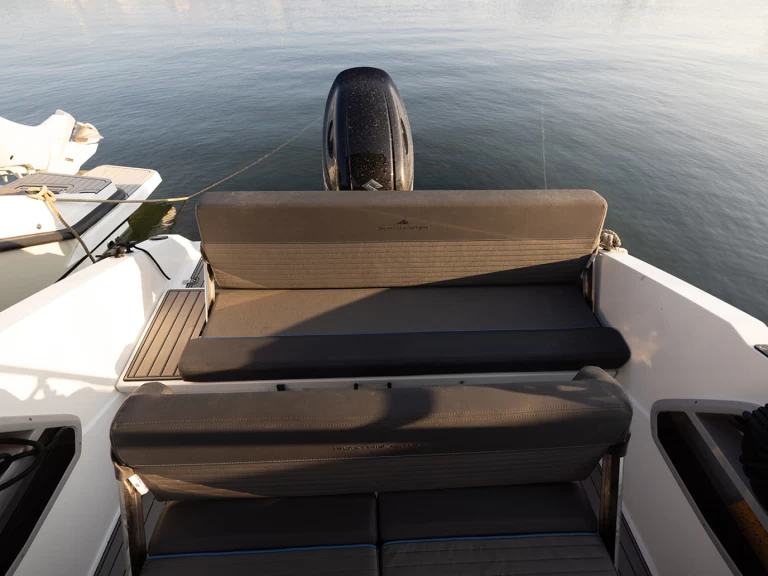 Wynajem łodzi Sibenik tanio Northmaster 685 Cruiser