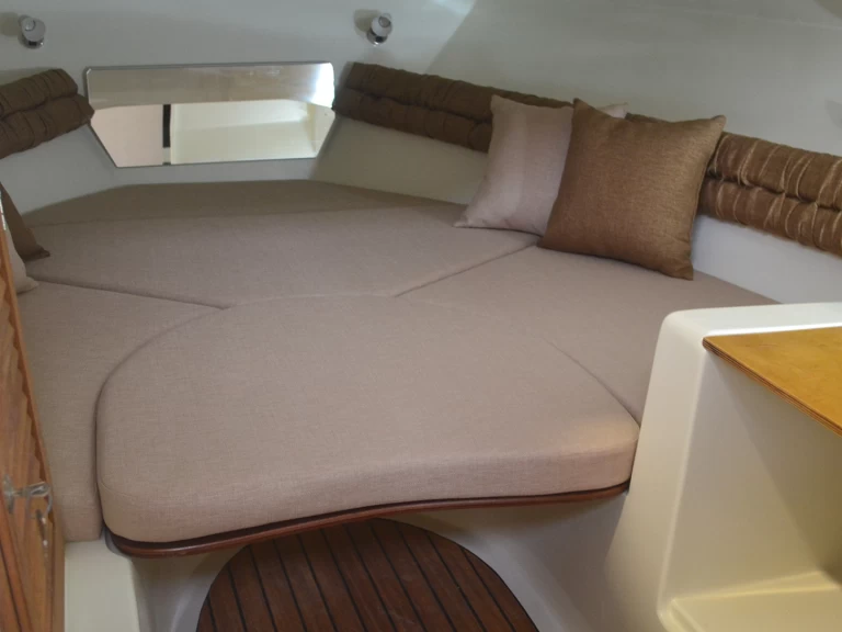 Wynajem Motorówka w Pula -  Mingolla Brava 22WA