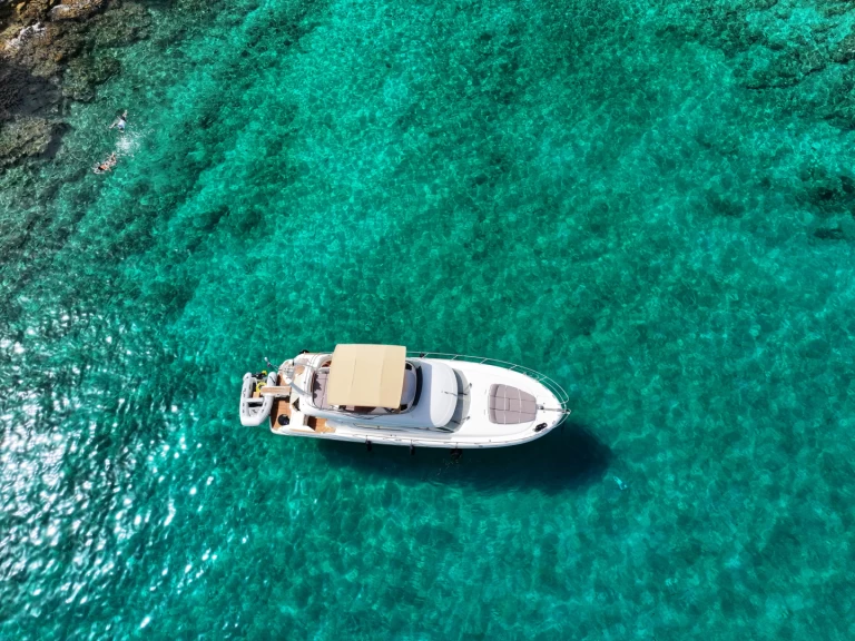 Wynajmij Prestige Jeanneau Prestige 46 Fly w Split