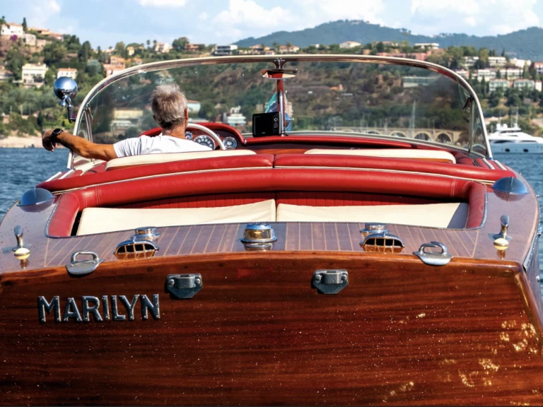 Motorówka do wynajmu w Mandelieu-la-Napoule w najlepszej cenie