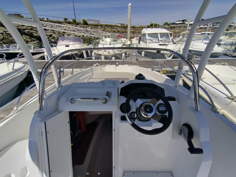 Wynajmij Jeanneau Cap Camarat 5.5 CC Serie 2 w Saint-Quay-Portrieux