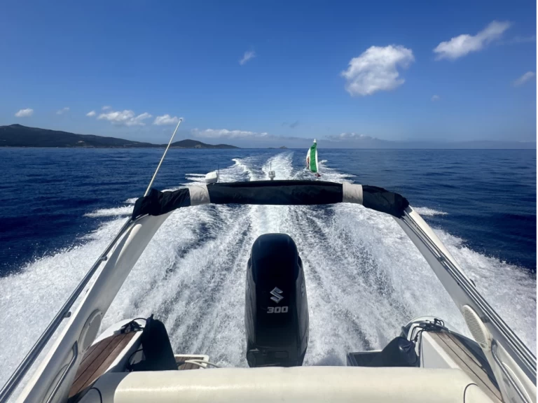 Legar 800 między profesjonalistami a osobami prywatnymi w Viareggio