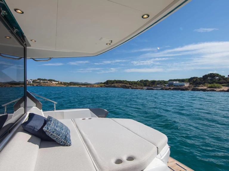 Wynajmij Gran Turismo 45 w Juan-les-Pins