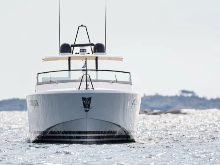 Wynajmij Delta Powerboats 60 w Juan-les-Pins