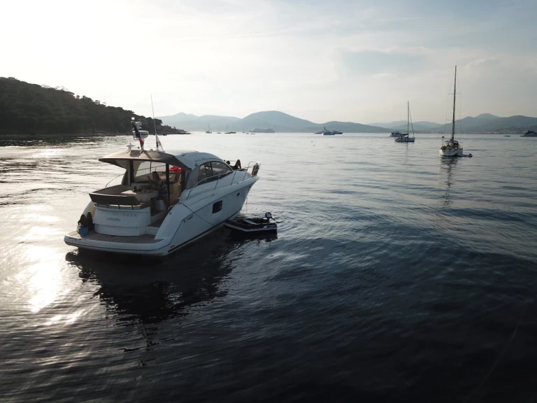 Wynajmij Prestige 39 w Juan-les-Pins