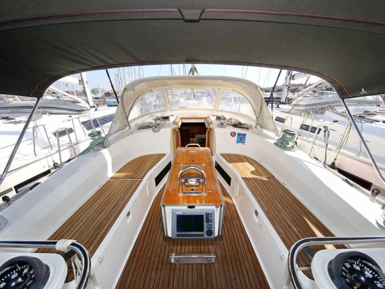 Bavaria Cruiser 45 między profesjonalistami a osobami prywatnymi w Biograd na Moru