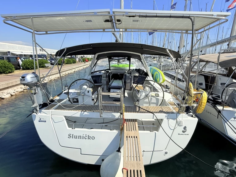 Wynajem łodzi Bénéteau Oceanis 41 w Sukosan na SamBoat 