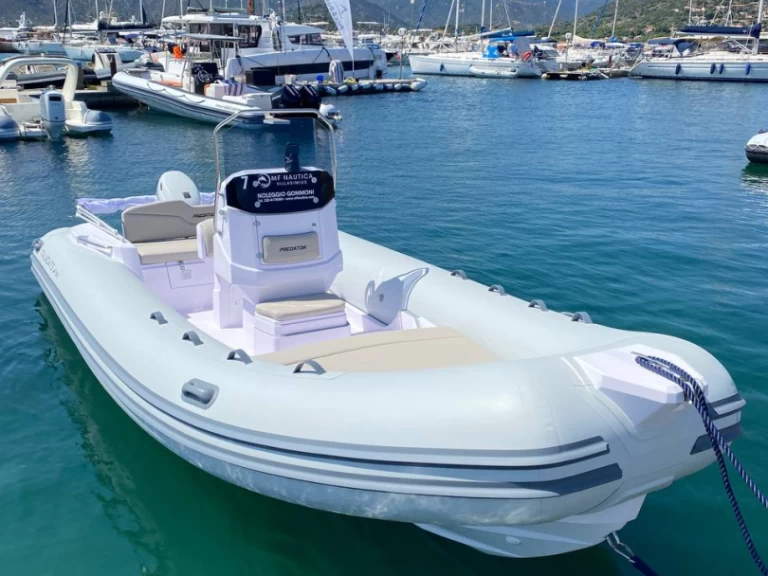 Wynajem Łódż półsztywna w Villasimius - Italboats Predator 599 AS