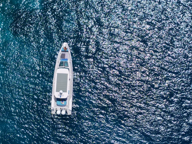 Axopar Axopar 37 Sun-Top między profesjonalistami a osobami prywatnymi w Skiathos