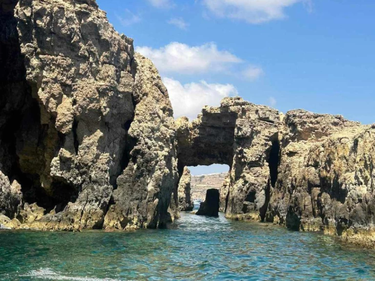 Wynajmij Motorówka z lub bez skippera Coronet w Ċirkewwa