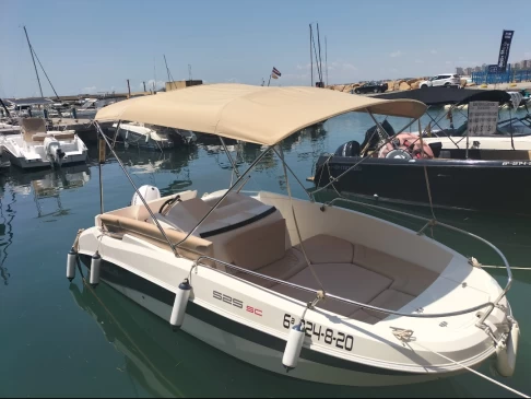 Wynajem Motorówka Remus z patentem 