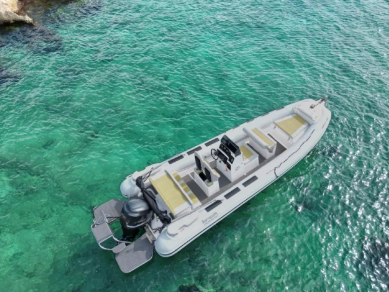 Wynajem Motorówka Barracuda z patentem 