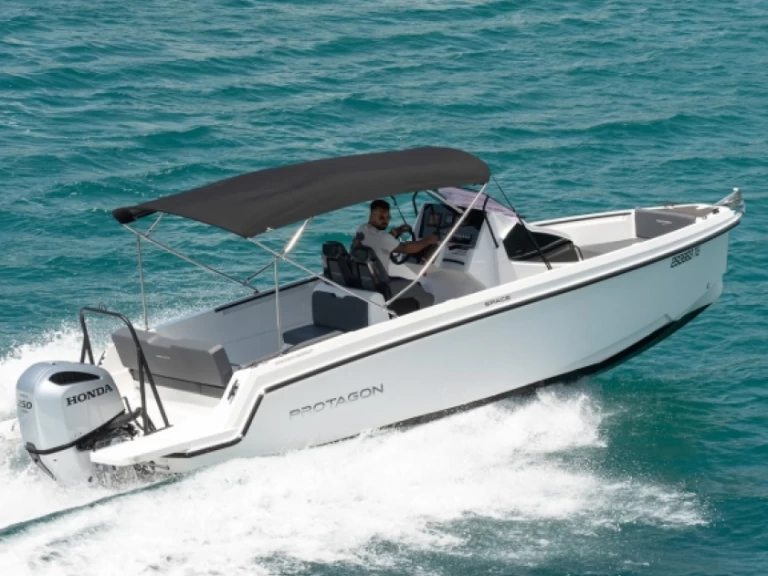 Protagon 25 Space między profesjonalistami a osobami prywatnymi w Trogir