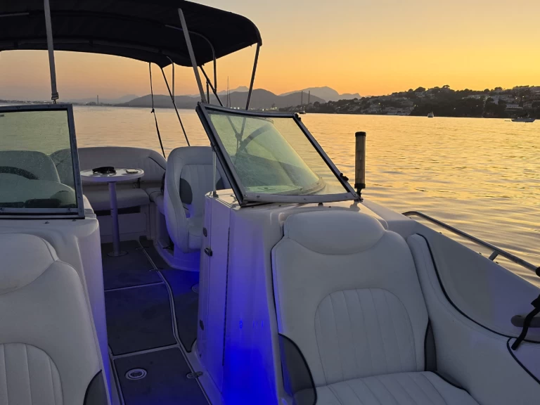 Wynajmij Motorówka z lub bez skippera Monterey w Port d'Alcudia