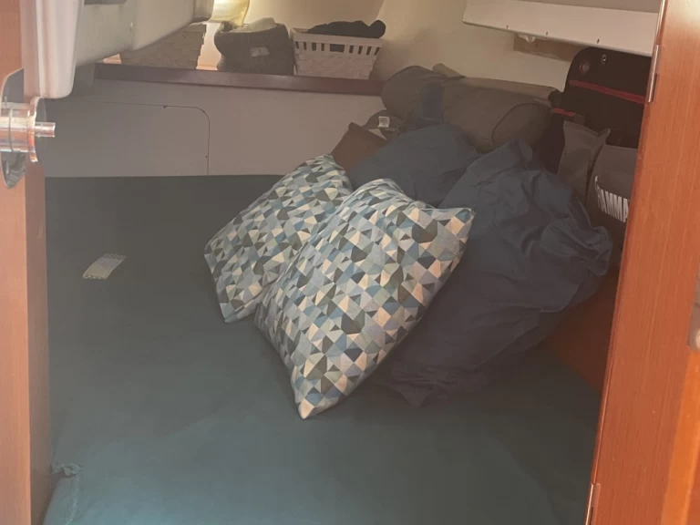 Wynajem łodzi Bénéteau Oceanis 323 Clipper w Toulon na SamBoat 