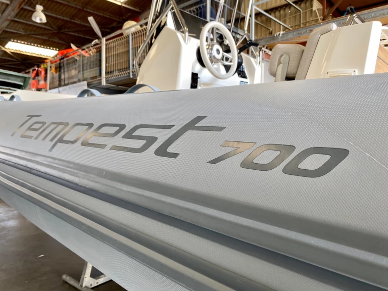Wynajem łodzi Capelli Tempest 700 w Saint-Cyprien na SamBoat 