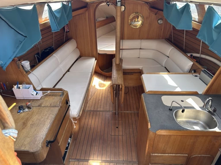 Wynajem Żaglowiec Kirie z patentem 