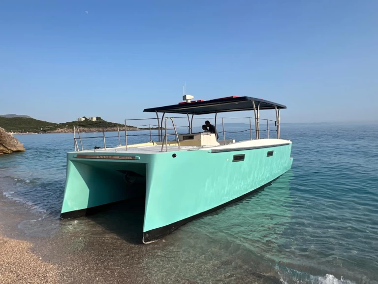 Wynajem Katamaran Aliboats z patentem 