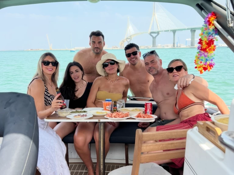 Wynajmij Motorówka z lub bez skippera Larson w Puerto Sherry