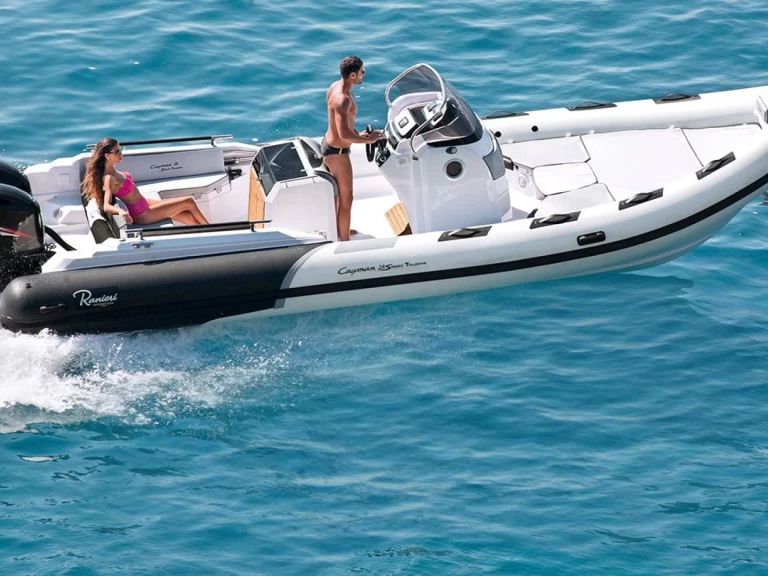 Łódż półsztywna do wynajmu w Altea w najlepszej cenie