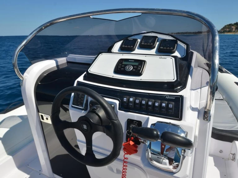 Ranieri Cayman 28 Sport Touring między profesjonalistami a osobami prywatnymi w Altea