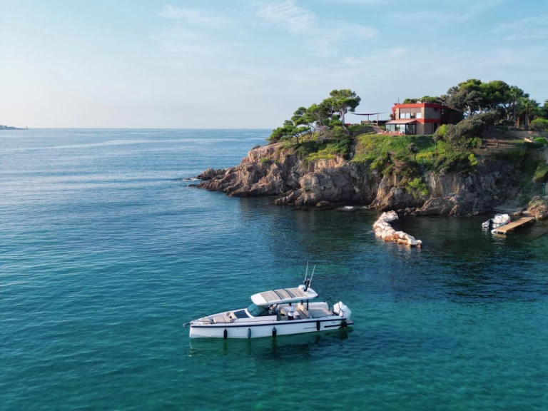 Motorówka do wynajmu w Port du Lavandou w najlepszej cenie