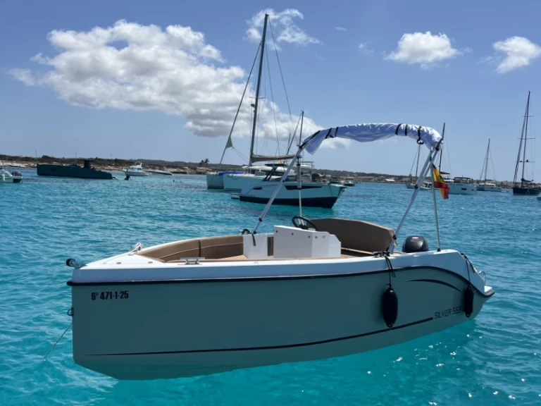 Wynajmij Motorówka z lub bez skippera Silver Yacht w La Savina