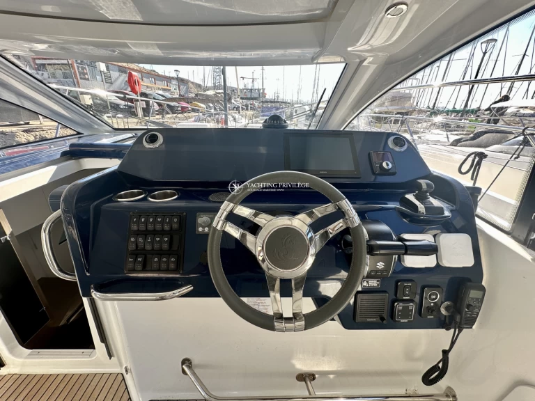 Motorówka do wynajmu w Marsylia w najlepszej cenie