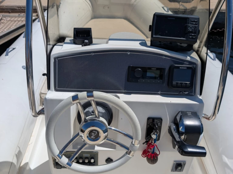 Wynajmij Nuova Jolly NJ 700 w Hyeres