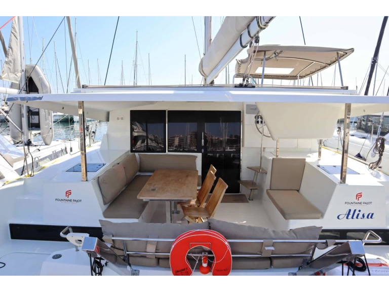 Wynajem w Ligia- Fountaine Pajot Lucia 40 na SamBoat