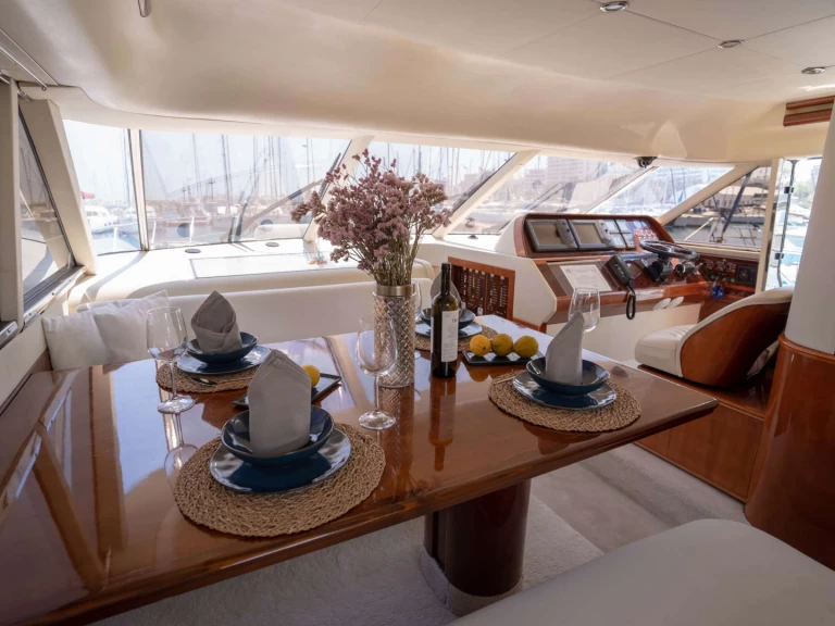 Wynajmij Princess, UK ESPERANZA w Rhodes (City)