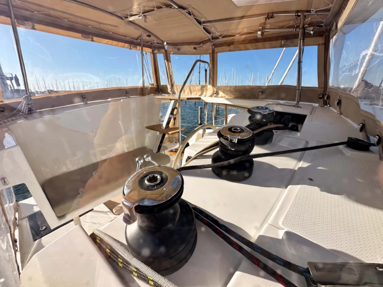 Fountaine Pajot Isla 40 między profesjonalistami a osobami prywatnymi w Rostock