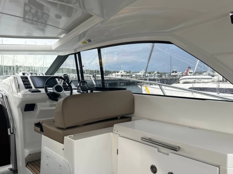 Wynajem łodzi Jeanneau Leader 40 w Pula na SamBoat 