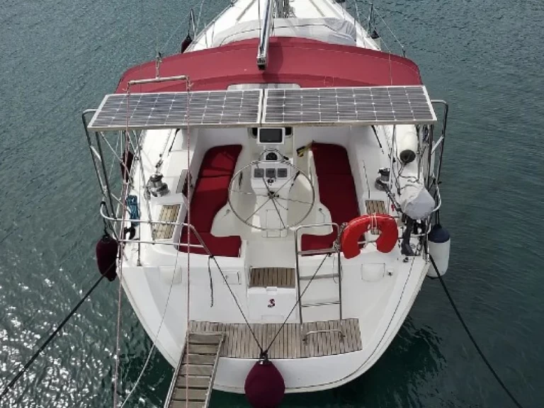 Wynajmij Żaglowiec z lub bez skippera Bénéteau w Kallithéa