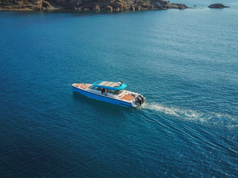 Wynajem łodzi Axopar Axopar 37 XC Cross Cabin w Chaniá na SamBoat 