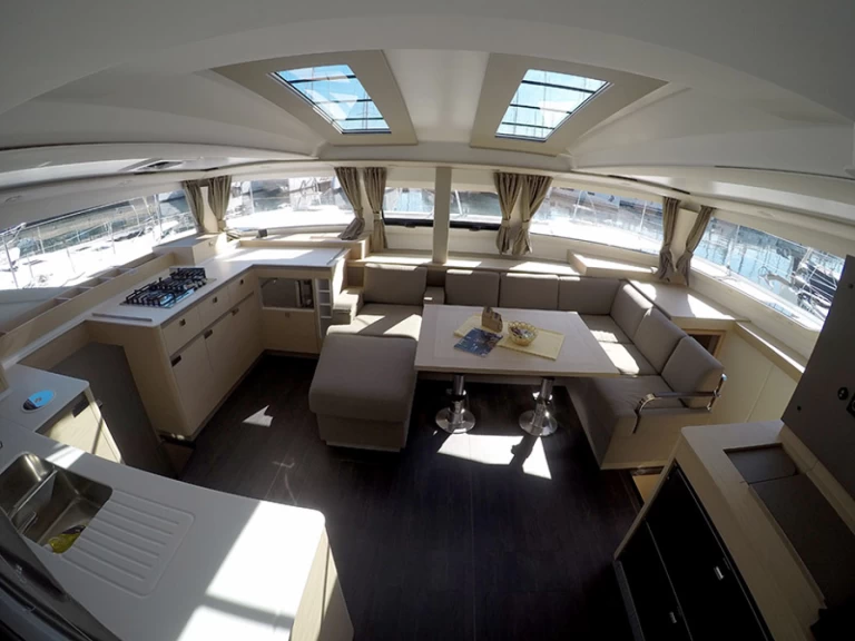 Wynajmij Fountaine Pajot Elba 45 w Sibenik