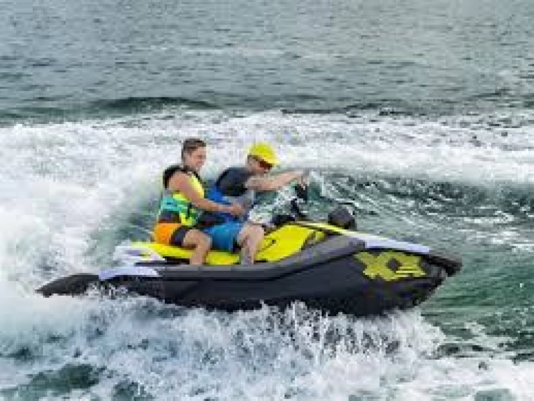Wynajem Jet ski Sealine z patentem 