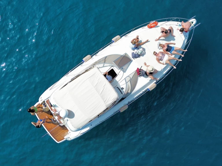 Cranchi Zaffiro 34 między profesjonalistami a osobami prywatnymi w Salerno