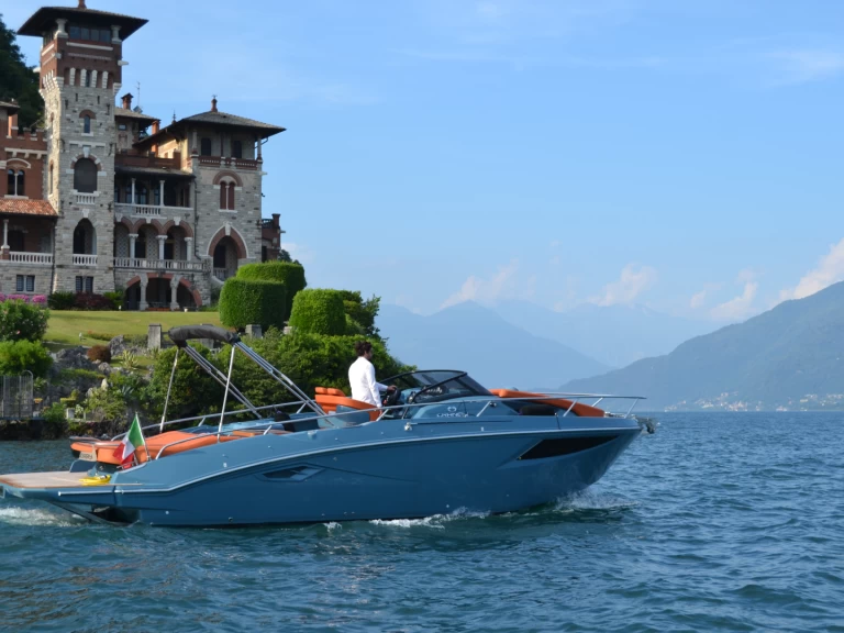 Wynajmij Motorówka z lub bez skippera Cranchi w Menaggio