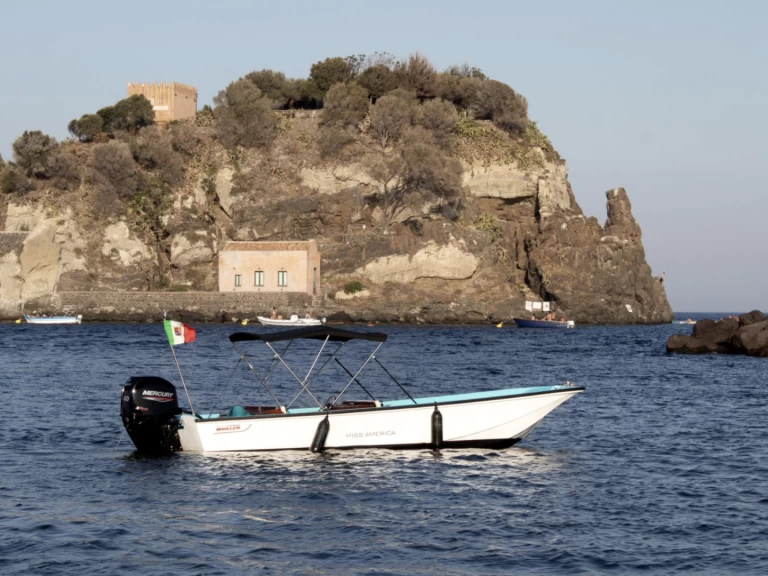 Wynajem łodzi Aci Trezza tanio Boston Whaler 17