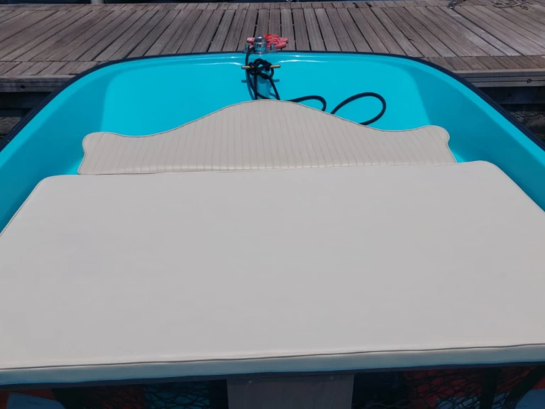 Wynajmij Motorówka z lub bez skippera Boston Whaler w Aci Trezza