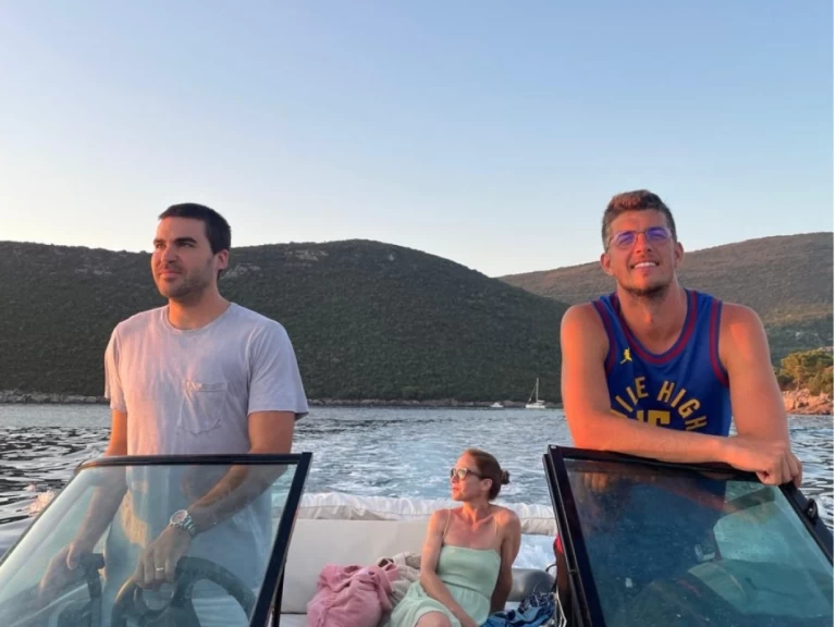 Motorówka do wynajmu w Herceg Novi w najlepszej cenie