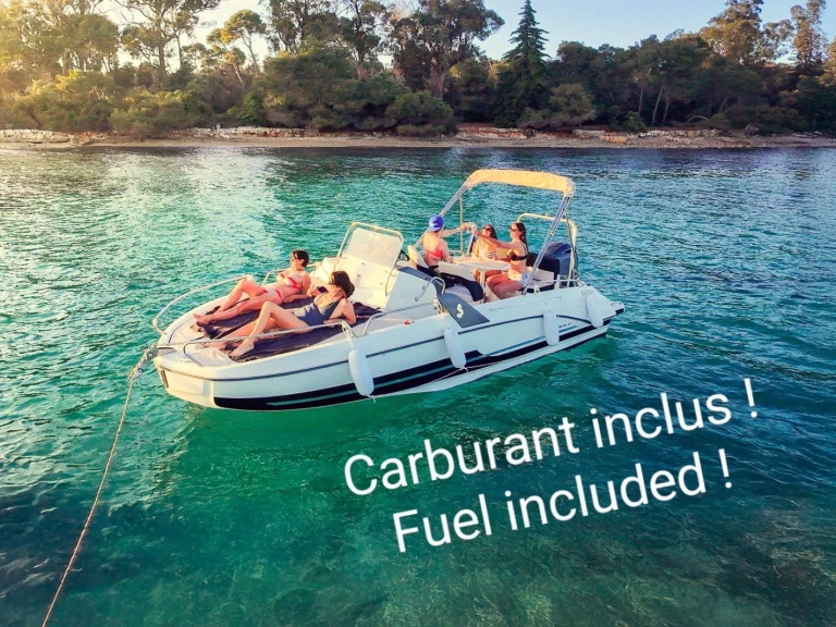 Wynajmij Bénéteau Flyer 6.6 SUNdeck w Vieux Port de Cannes